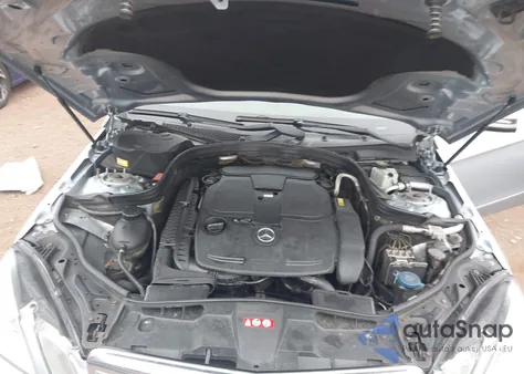 2013 Mercedes-Benz E 350 4Matic z USA, uszkodzony, nr VIN WDDHF8JB9DA698145